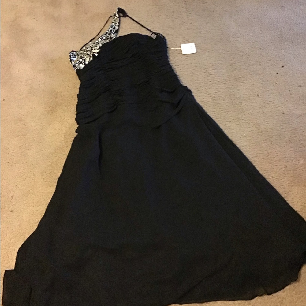 Kong back dress